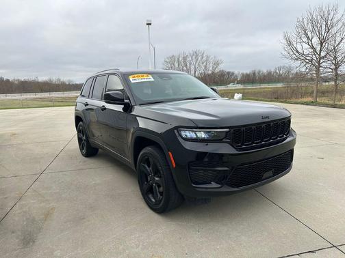 2024 Jeep Grand Cherokee Altitude