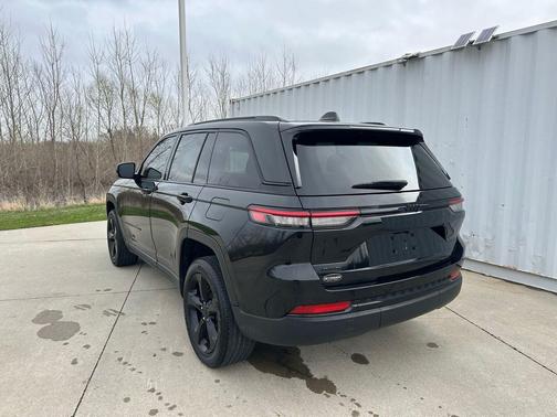 2024 Jeep Grand Cherokee Altitude