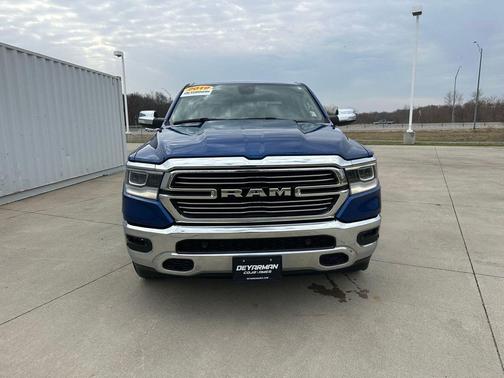 Blue Streak Pearlcoat 2019 RAM 1500 Laramie