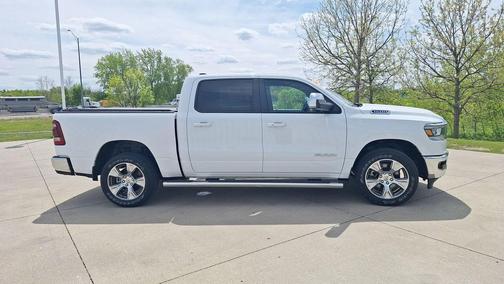 Bright White Clearcoat 2023 RAM 1500 Laramie