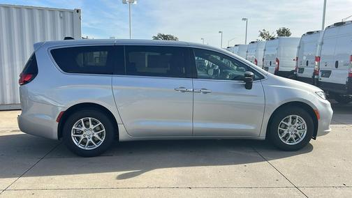 Silver Mist Clearcoat 2026 Chrysler Pacifica L