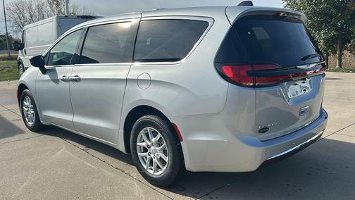 Silver Mist Clearcoat 2026 Chrysler Pacifica L