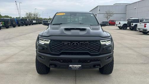 Diamond Black Crystal Pearlcoat 2026 RAM 1500 RHO Crew Cab 4x4 5'7' Box