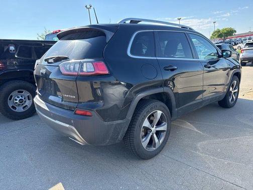 Diamond Black Crystal Pearlcoat 2020 Jeep Cherokee Limited