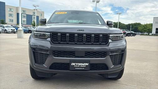Baltic Gray Metallic Clearcoat 2026 Jeep Grand Cherokee L Altitude