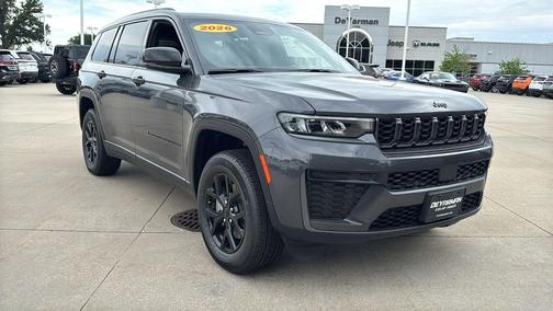 Baltic Gray Metallic Clearcoat 2026 Jeep Grand Cherokee L Altitude