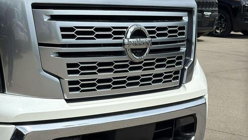Pearl White Metallic 2022 Nissan Titan Platinum Reserve