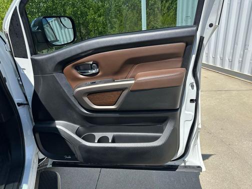 Pearl White Metallic 2022 Nissan Titan Platinum Reserve