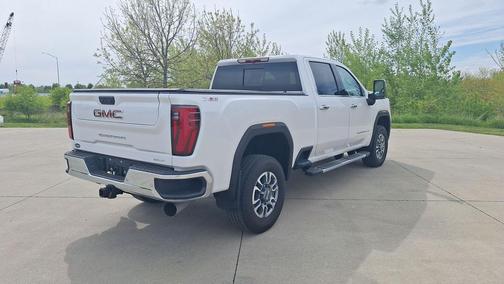 White Frost Tricoat 2025 GMC Sierra 3500 SLT