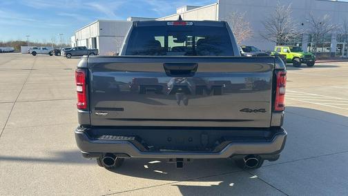 Granite Crystal Metallic Clearcoat 2026 RAM 1500 Big Horn/Lone Star