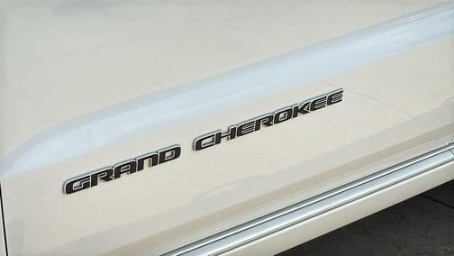 Bright White Clearcoat 2020 Jeep Grand Cherokee Summit