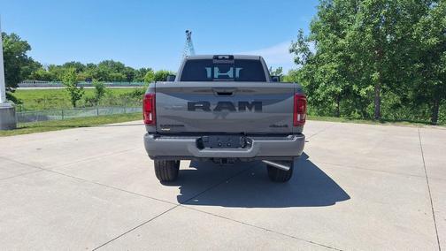 Ceramic Gray Clearcoat 2026 RAM 2500 Laramie Crew Cab 4x4 6'4' Box