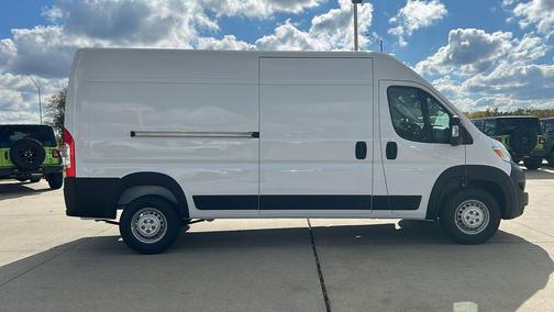 Bright White Clearcoat 2026 RAM ProMaster 2500 Tradesman