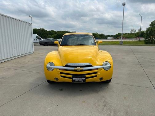 Millennium Yellow 2004 Chevrolet SSR Base