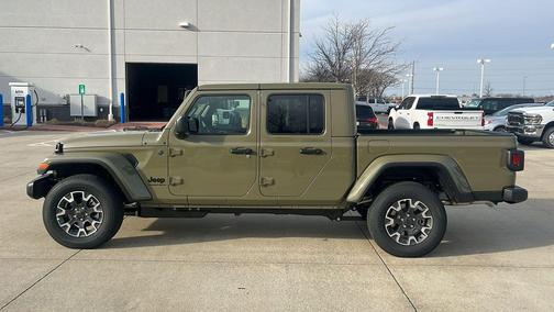 41 2026 Jeep Gladiator Sahara 4x4