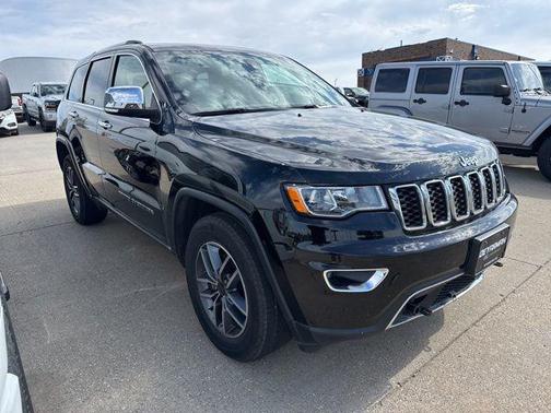 Diamond Black Crystal Pearlcoat 2020 Jeep Grand Cherokee Limited
