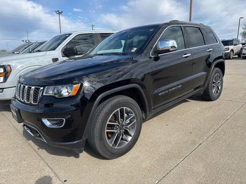Diamond Black Crystal Pearlcoat 2020 Jeep Grand Cherokee Limited