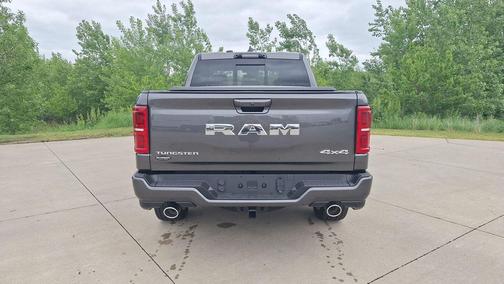 Granite Crystal Metallic Clearcoat 2026 RAM 1500 ST