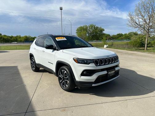 Bright White Clearcoat 2023 Jeep Compass Limited