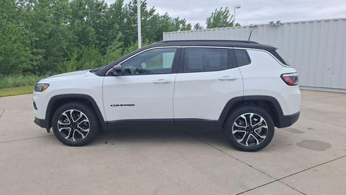 Bright White Clearcoat 2023 Jeep Compass Limited