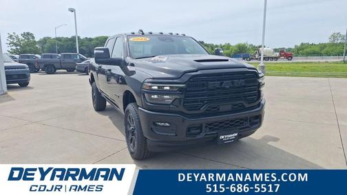 Diamond Black Crystal Pearlcoat 2026 RAM 2500 Laramie Crew Cab 4x4 6'4' Box