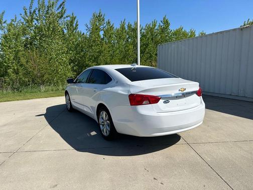 Summit White 2017 Chevrolet Impala 1LT