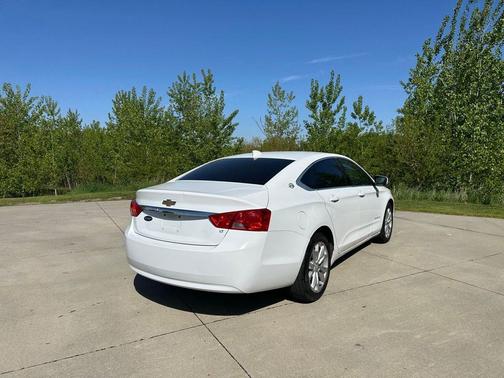 Summit White 2017 Chevrolet Impala 1LT
