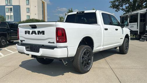 Bright White Clearcoat 2026 RAM 2500 Big Horn Crew Cab 4x4 6'4' Box
