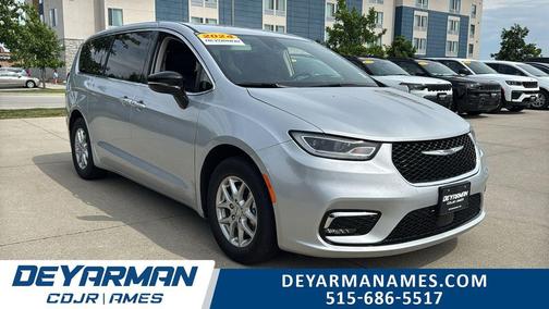Silver Mist Clearcoat 2024 Chrysler Pacifica Touring L