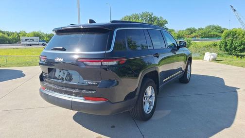 Diamond Black Crystal Pearlcoat 2025 Jeep Grand Cherokee L Laredo