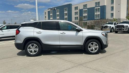Quicksilver Metallic 2018 GMC Terrain SLE