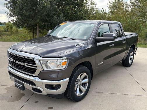 Granite Crystal Metallic Clearcoat 2020 RAM 1500 Big Horn/Lone Star