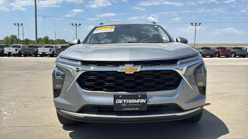Sterling Gray Metallic 2025 Chevrolet Trax LT