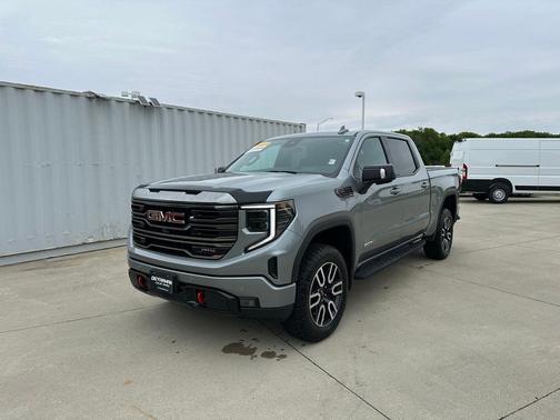 Sterling Metallic 2023 GMC Sierra 1500 AT4