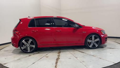 2016 Volkswagen Golf R 4-Door w/DCC & Navigation