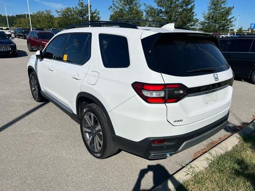 2023 Honda Pilot AWD Elite