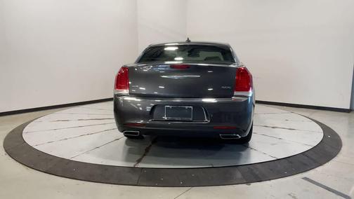 2015 Chrysler 300 Limited