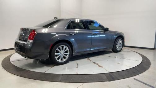 2015 Chrysler 300 Limited