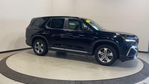 Crystal Black Pearl 2023 Honda Pilot AWD EX-L 7 Passenger