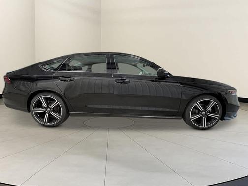 Crystal Black Pearl 2026 Honda Accord SE