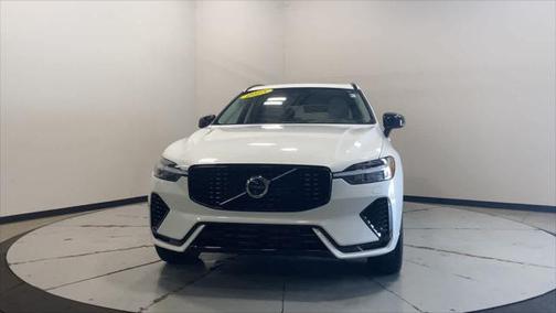 2025 Volvo XC60 Plug-In Hybrid T8 Plus