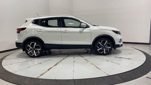 2022 Nissan Rogue Sport SL