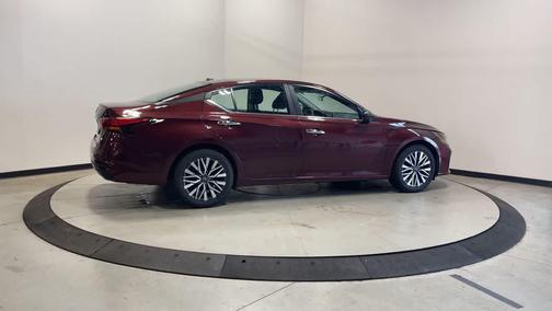 Garnet Pearl Metallic 2025 Nissan Altima SV FWD