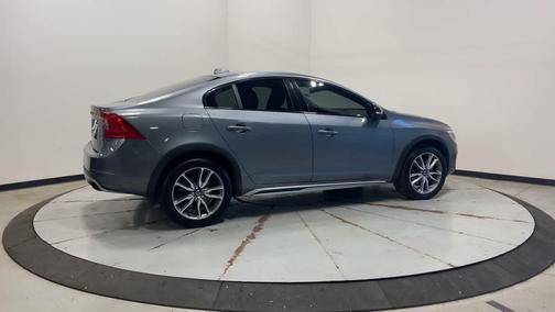 2016 Volvo S60 Cross Country T5 Platinum