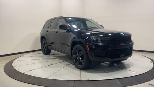 2022 Jeep Grand Cherokee Altitude