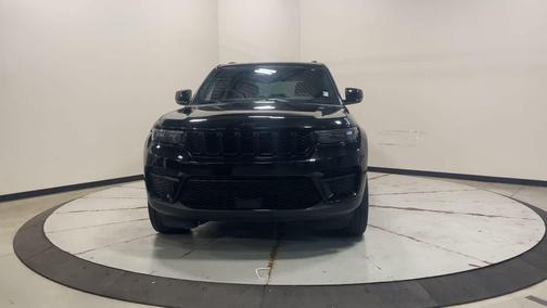 2022 Jeep Grand Cherokee Altitude