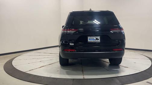 2022 Jeep Grand Cherokee Altitude