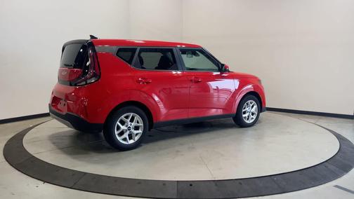 Inferno Red 2023 Kia Soul LX