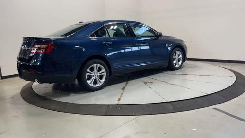 2017 Ford Taurus SEL