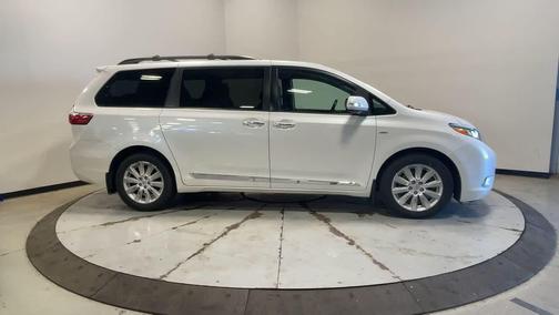2016 Toyota Sienna Limited Premium